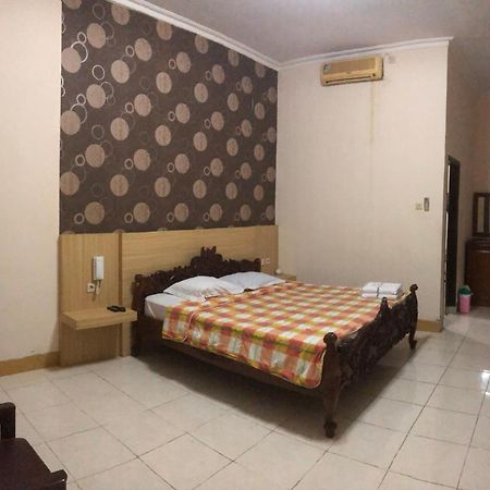Grafika Hotel Dan Resto Gombong  Экстерьер фото